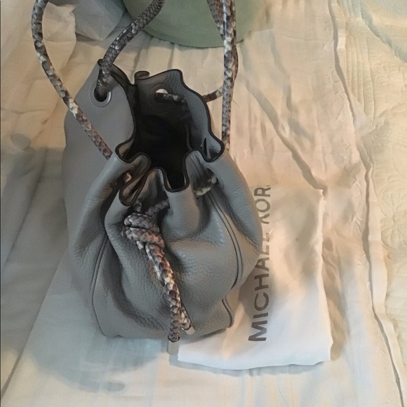 Michael Kors Large Dalia Leather Tote - Picture 2 of 3